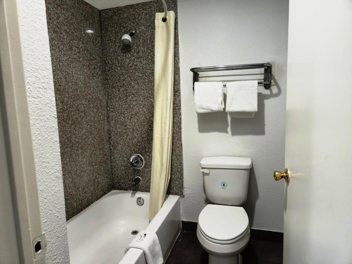 Express Inn Tomball Dış mekan fotoğraf
